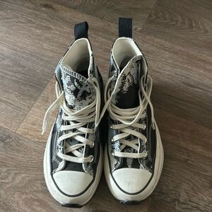 Converse run star in size 6.5